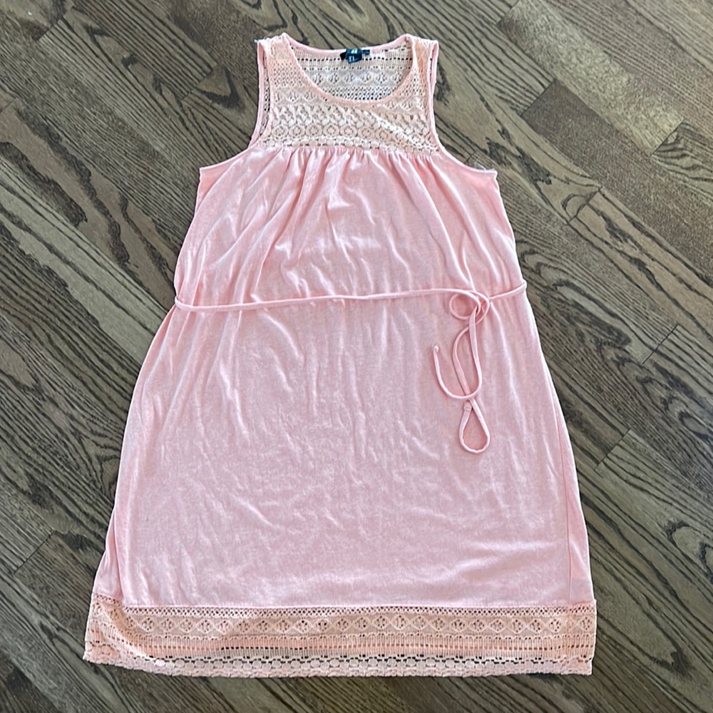 H&M Peach Dress with pattern on neck and border with a waist string
